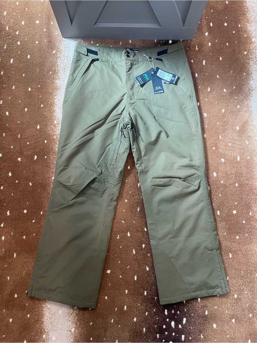 NEW!! Oakley Men's Cedar Green Cargo Insulated Snow Board/Snow Pants